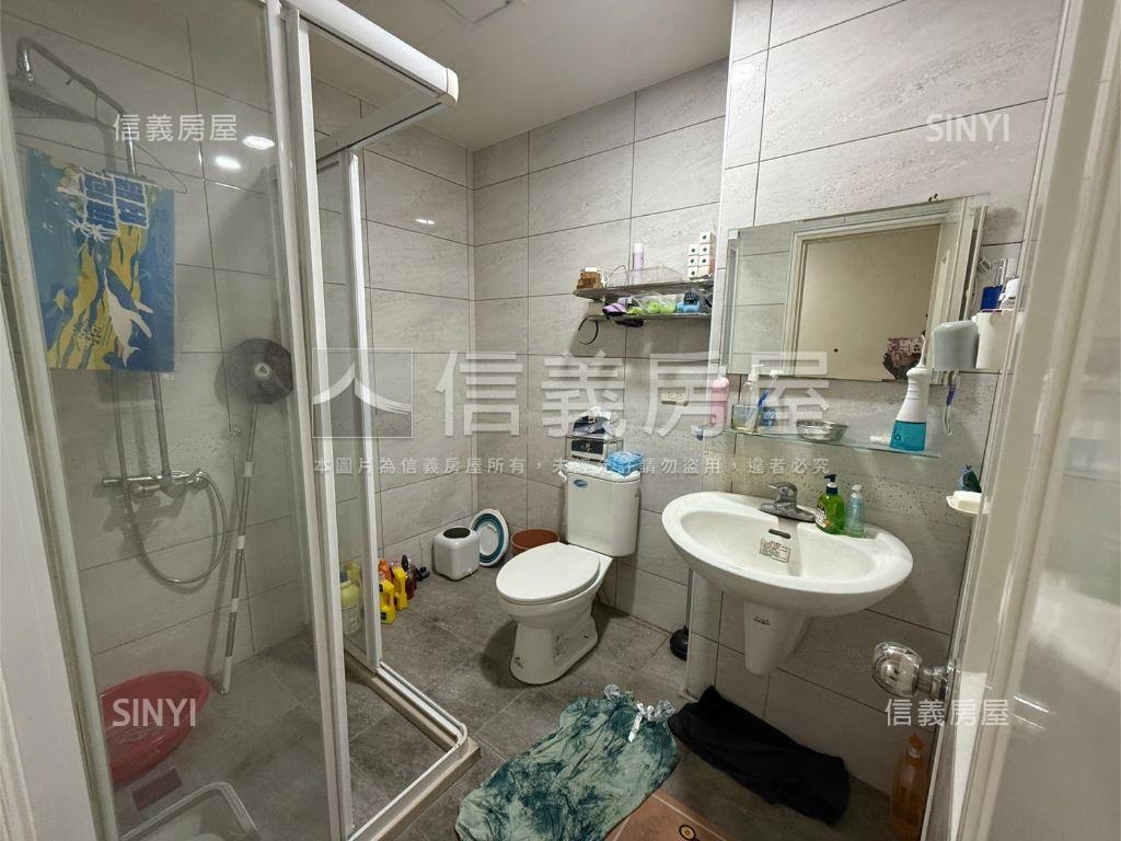 近未來體育園區賺錢透店房屋室內格局與周邊環境