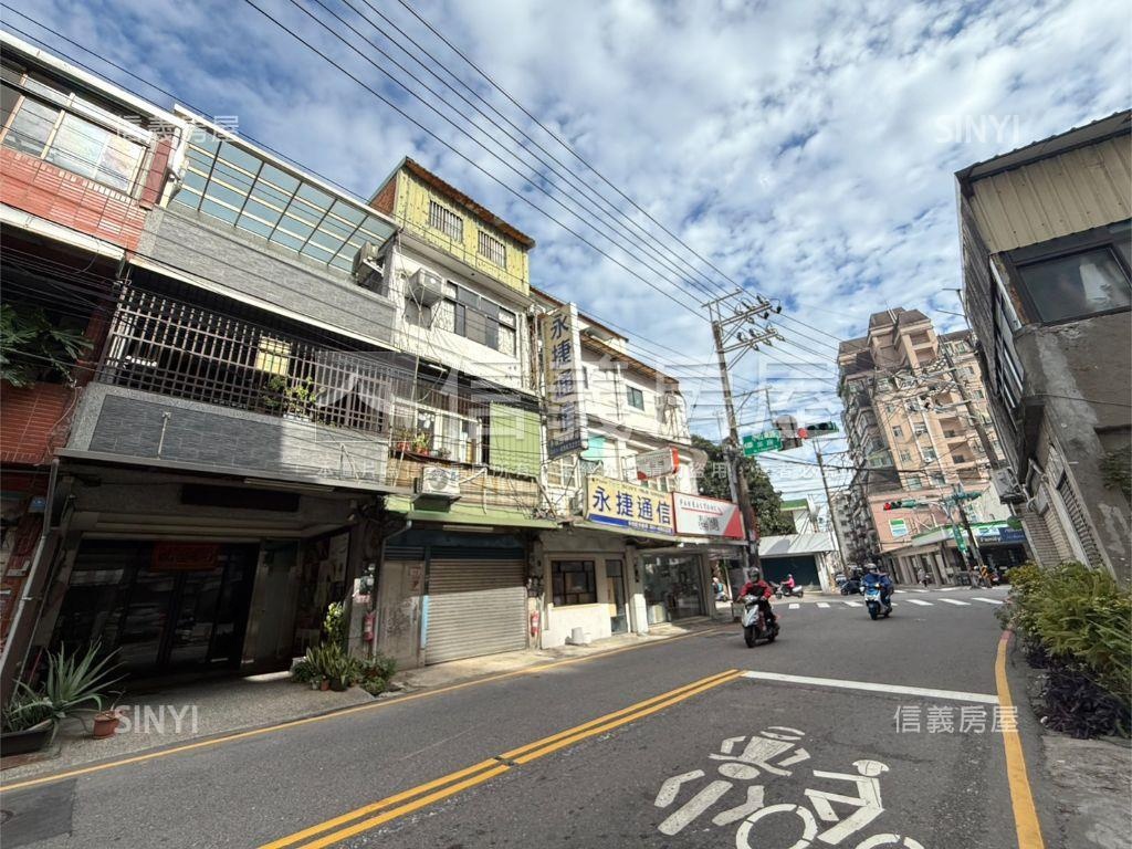 近未來體育園區賺錢透店房屋室內格局與周邊環境