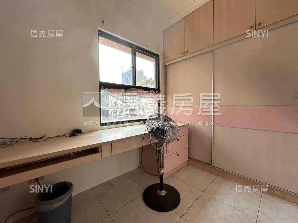 植物園綠景三房平車房屋室內格局與周邊環境