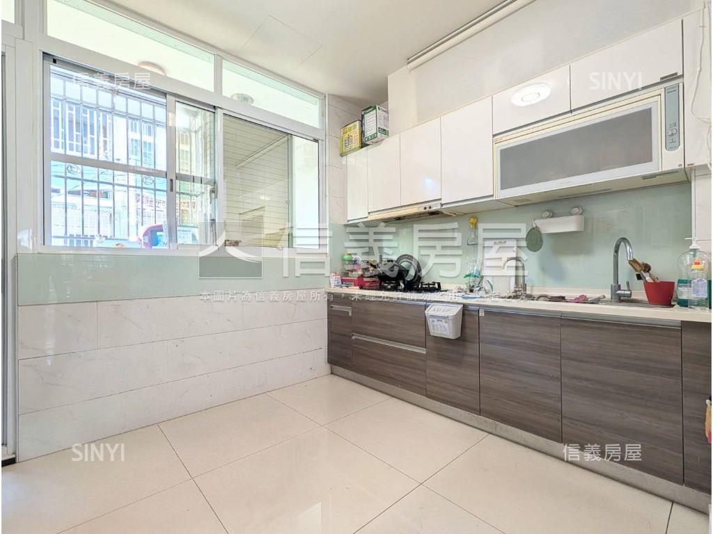 鄉村風情邊間大地坪透天房屋室內格局與周邊環境