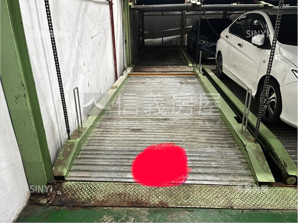 小阿曼機械車位房屋室內格局與周邊環境