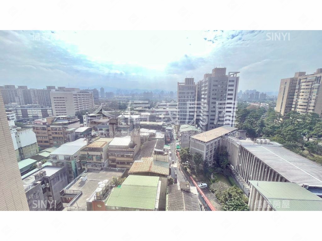 寶舖ＣＡＲＥ高樓１１Ｅ房屋室內格局與周邊環境