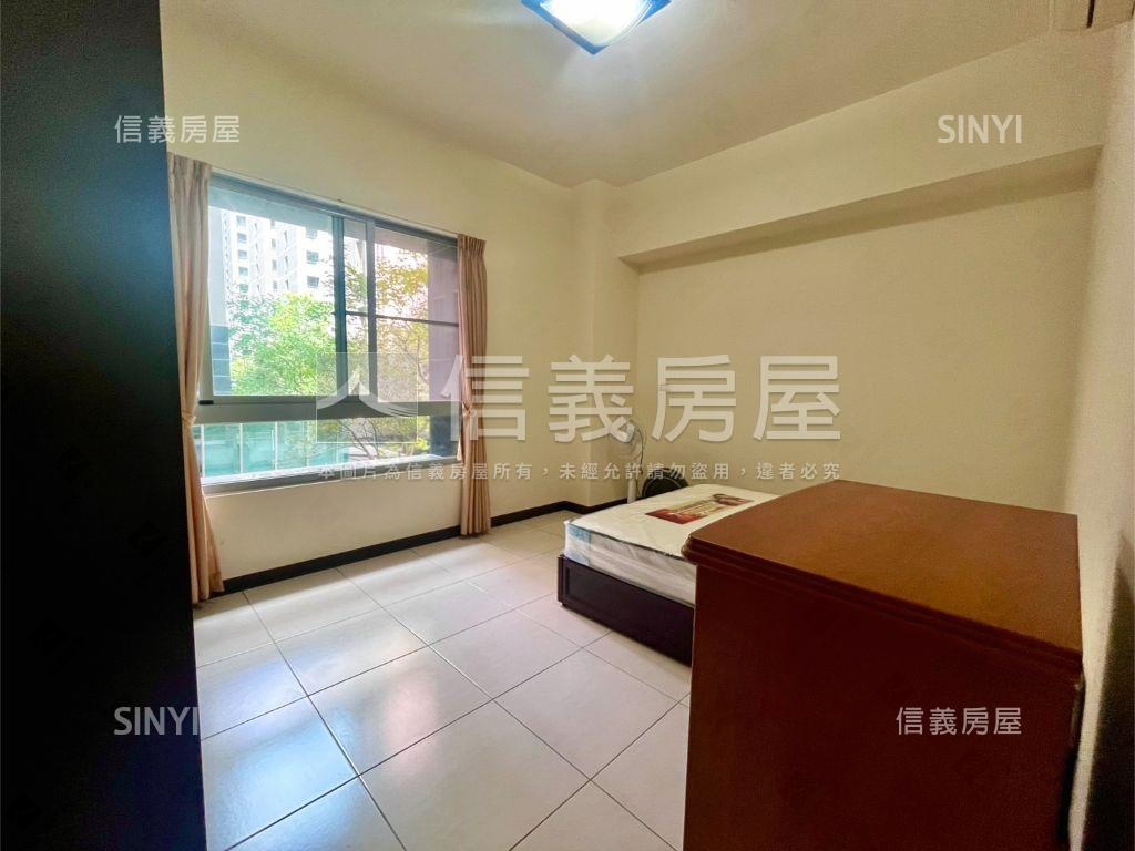 領袖特區三房平車房屋室內格局與周邊環境