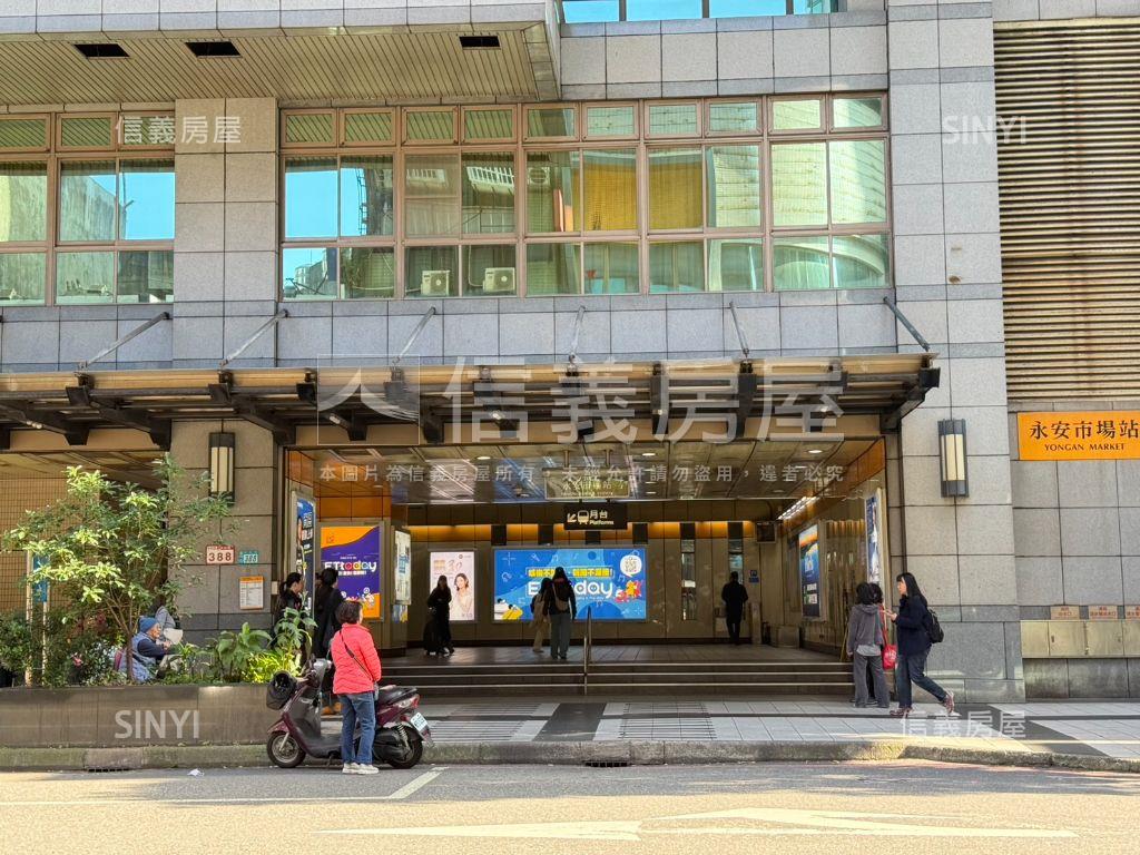 漢皇盛世精美裝潢加車位房屋室內格局與周邊環境