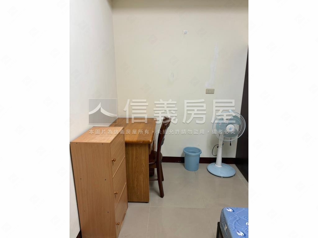 巨城民生電梯小資兩房房屋室內格局與周邊環境
