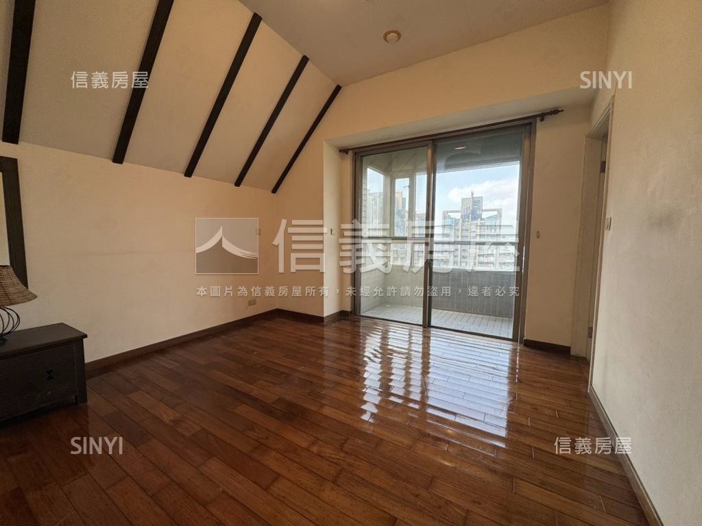 新雪梨高樓景觀附平面車位房屋室內格局與周邊環境