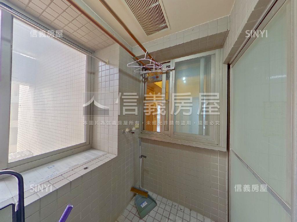 駿馬迎春◆景觀電梯４房房屋室內格局與周邊環境