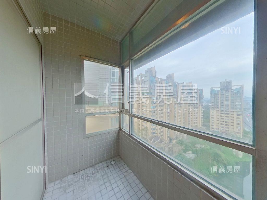 駿馬迎春◆景觀電梯４房房屋室內格局與周邊環境