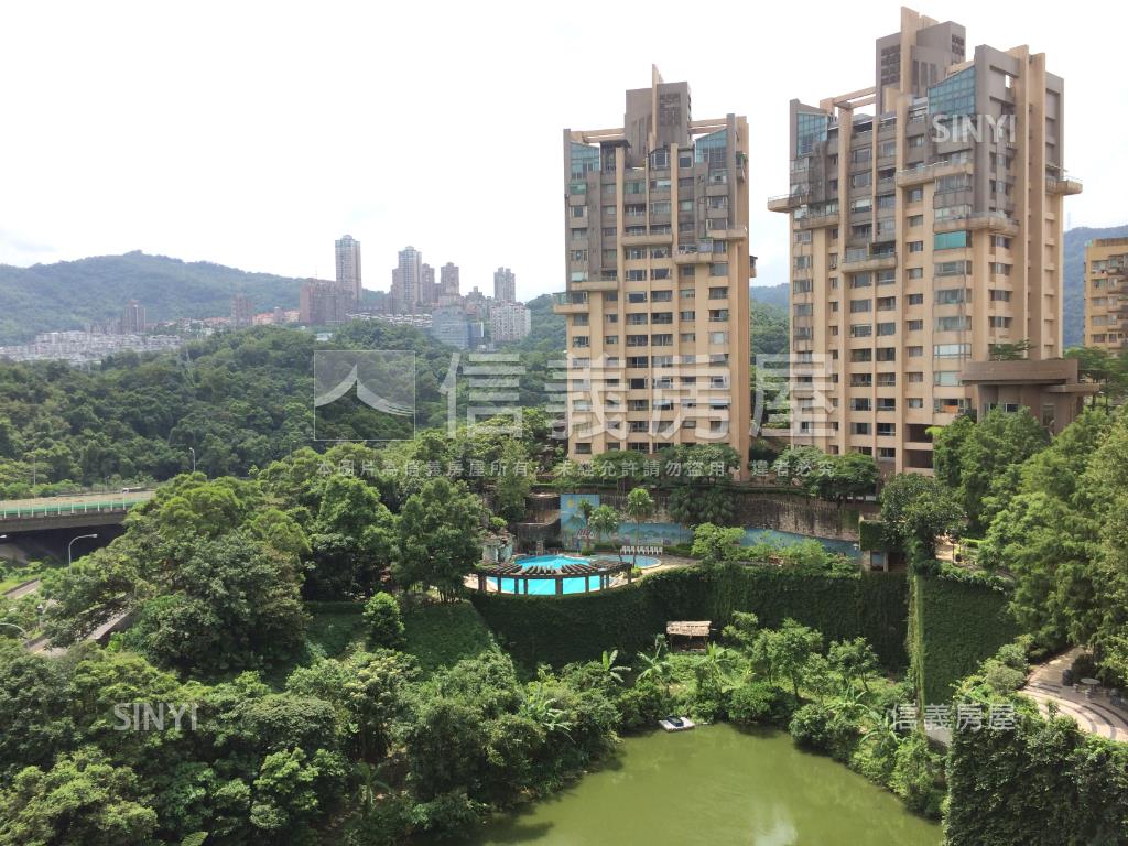 駿馬迎春◆景觀電梯４房房屋室內格局與周邊環境