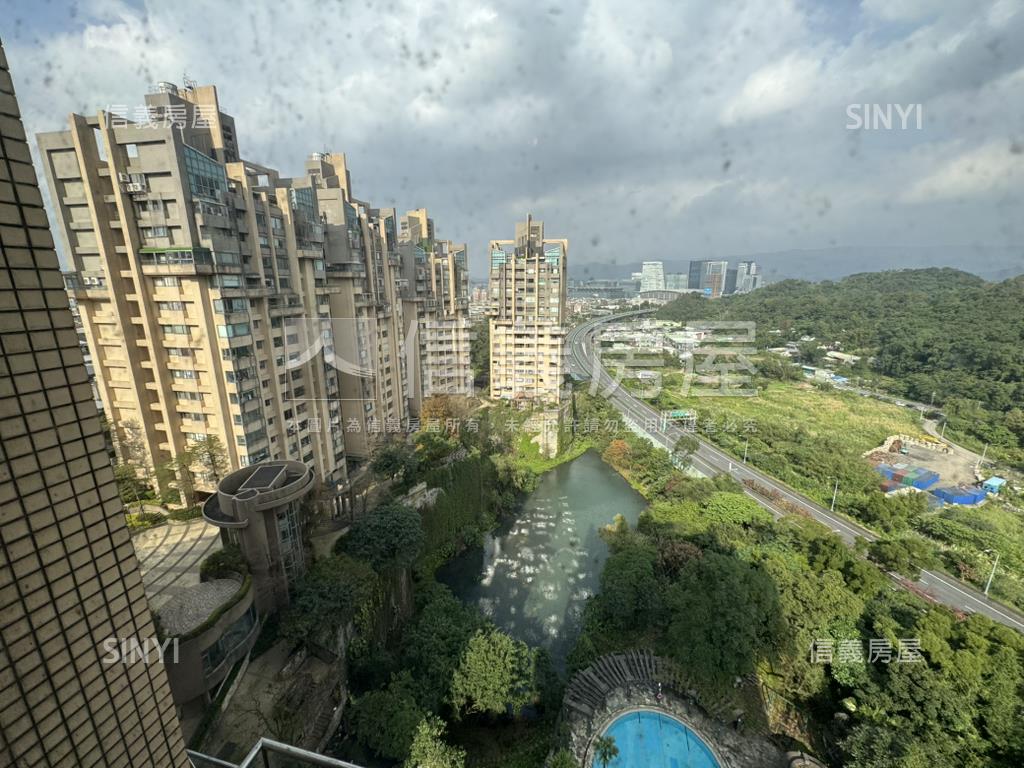 駿馬迎春◆景觀電梯４房房屋室內格局與周邊環境