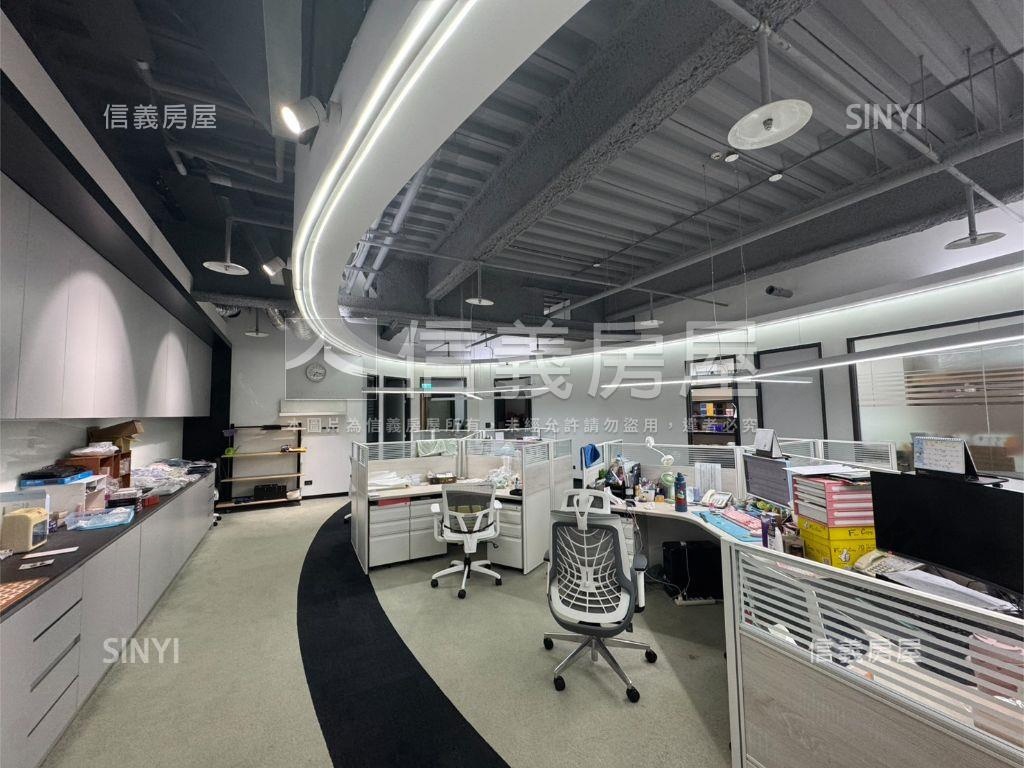 遠雄Ｕ－ｔｏｗｎ高樓廠辦房屋室內格局與周邊環境