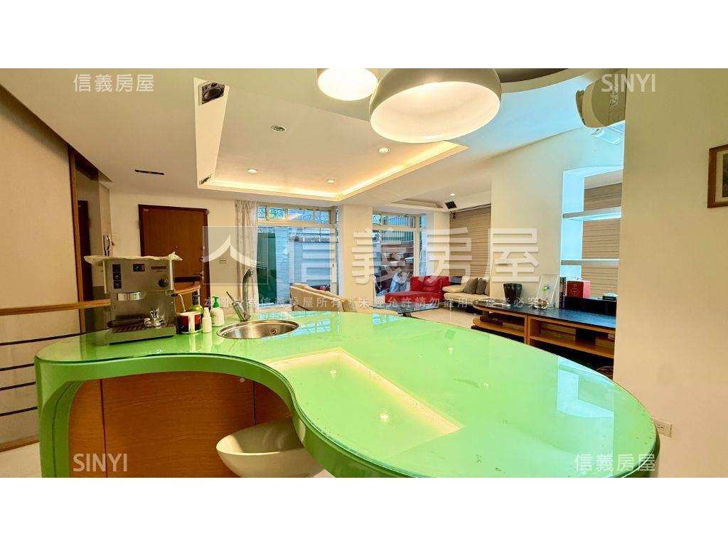 小巨蛋一二樓小庭院美寓房屋室內格局與周邊環境