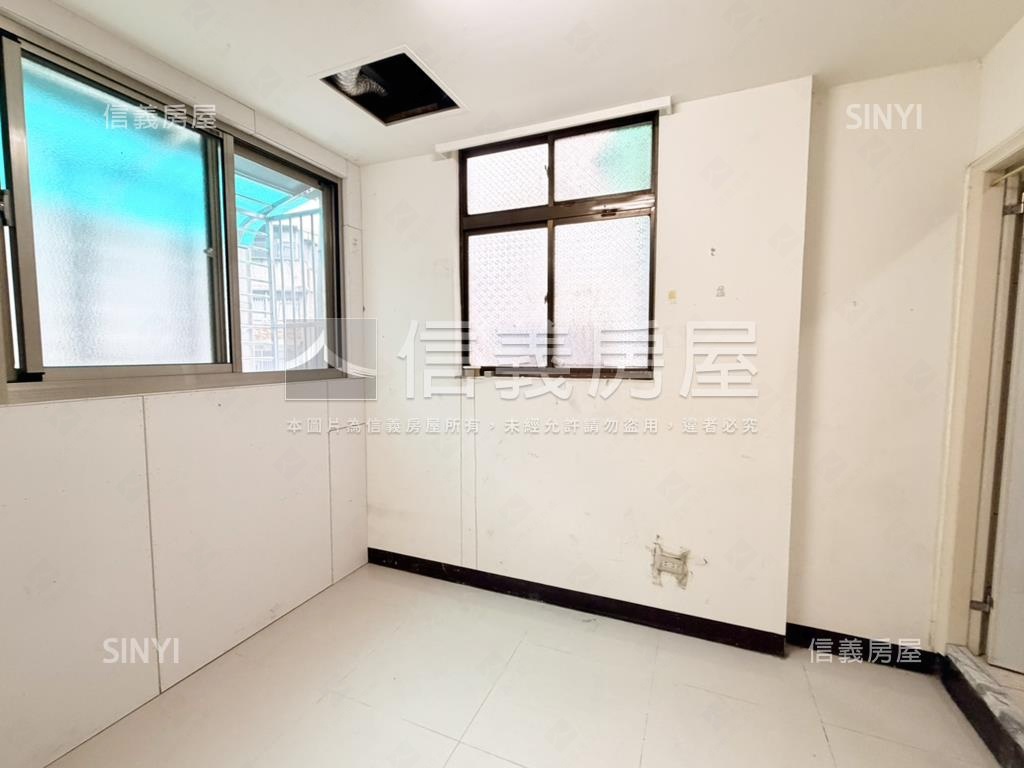 新埔捷運。大空間３樓房屋室內格局與周邊環境