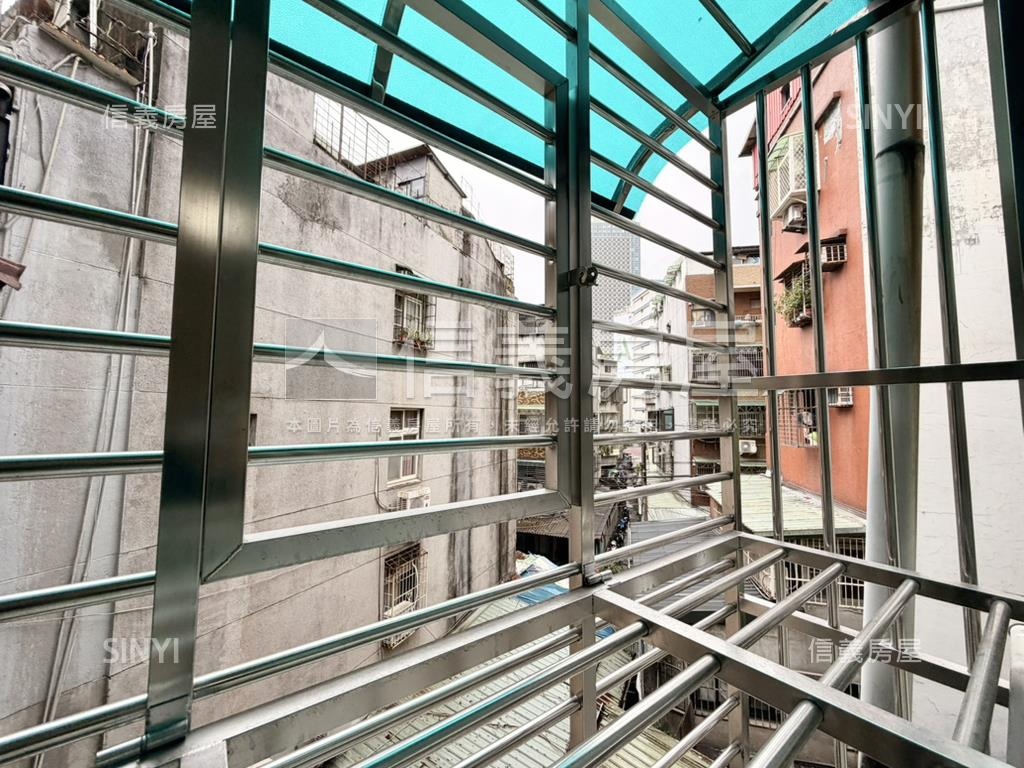 新埔捷運。大空間３樓房屋室內格局與周邊環境