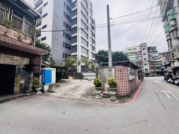 土城慶利街收租角地