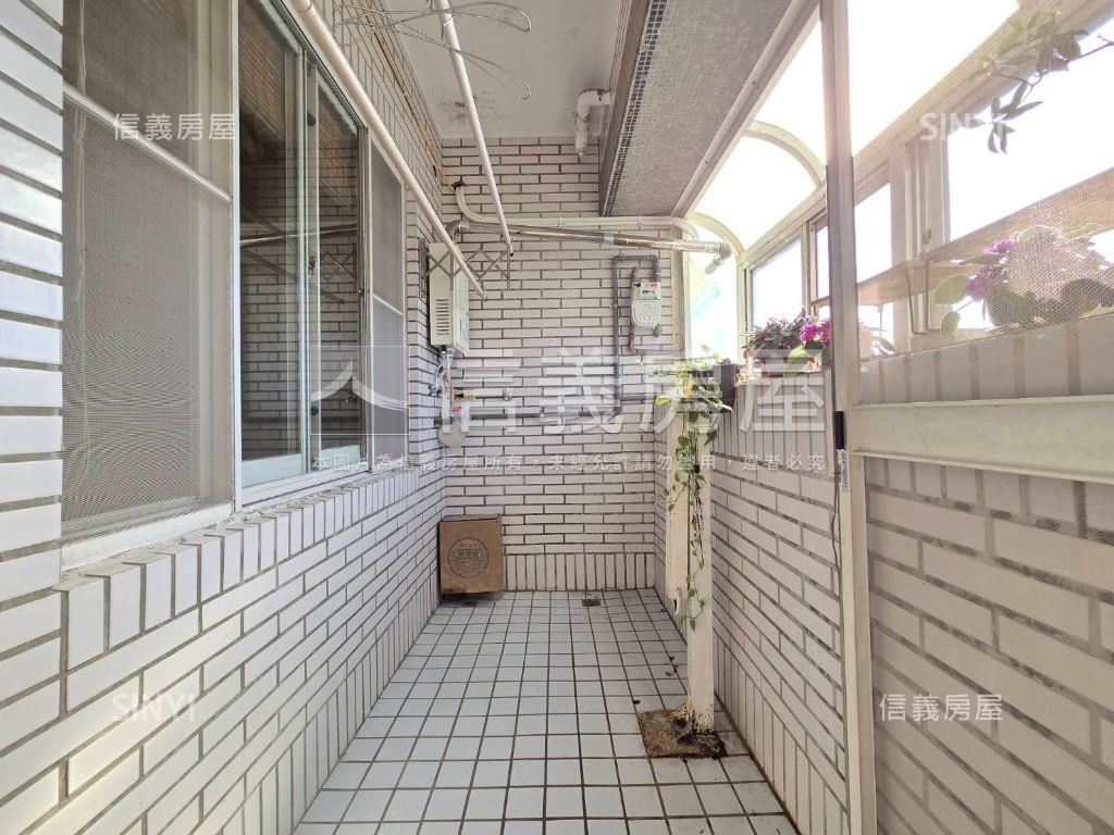 藝文豪情世家溫馨四房車位房屋室內格局與周邊環境