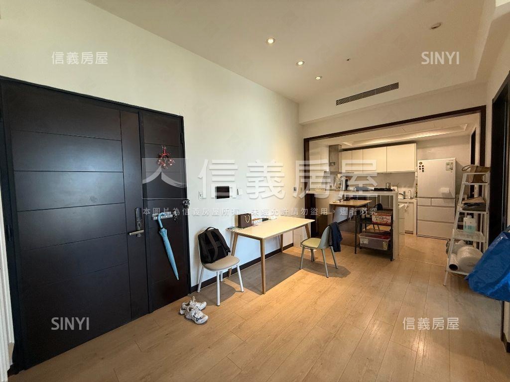 新宿高樓２房景觀大車位房屋室內格局與周邊環境