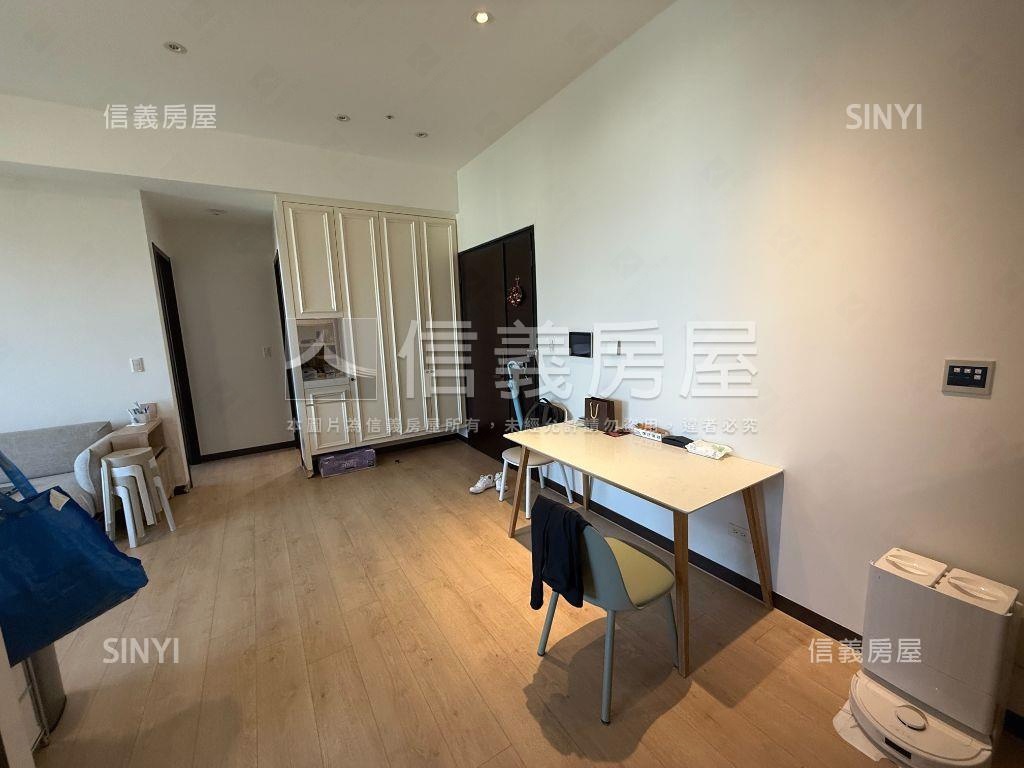 新宿高樓２房景觀大車位房屋室內格局與周邊環境