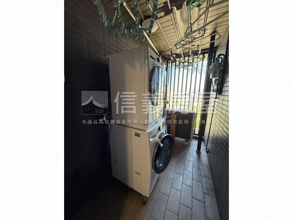 新宿高樓２房景觀大車位房屋室內格局與周邊環境