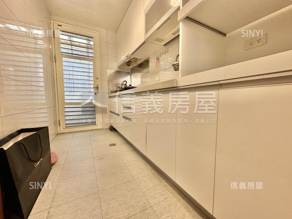 德正御品美寓房屋室內格局與周邊環境