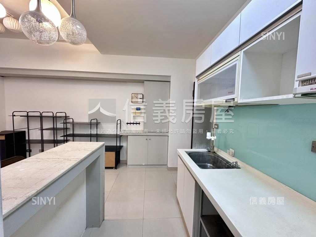 高美館特區美２房房屋室內格局與周邊環境