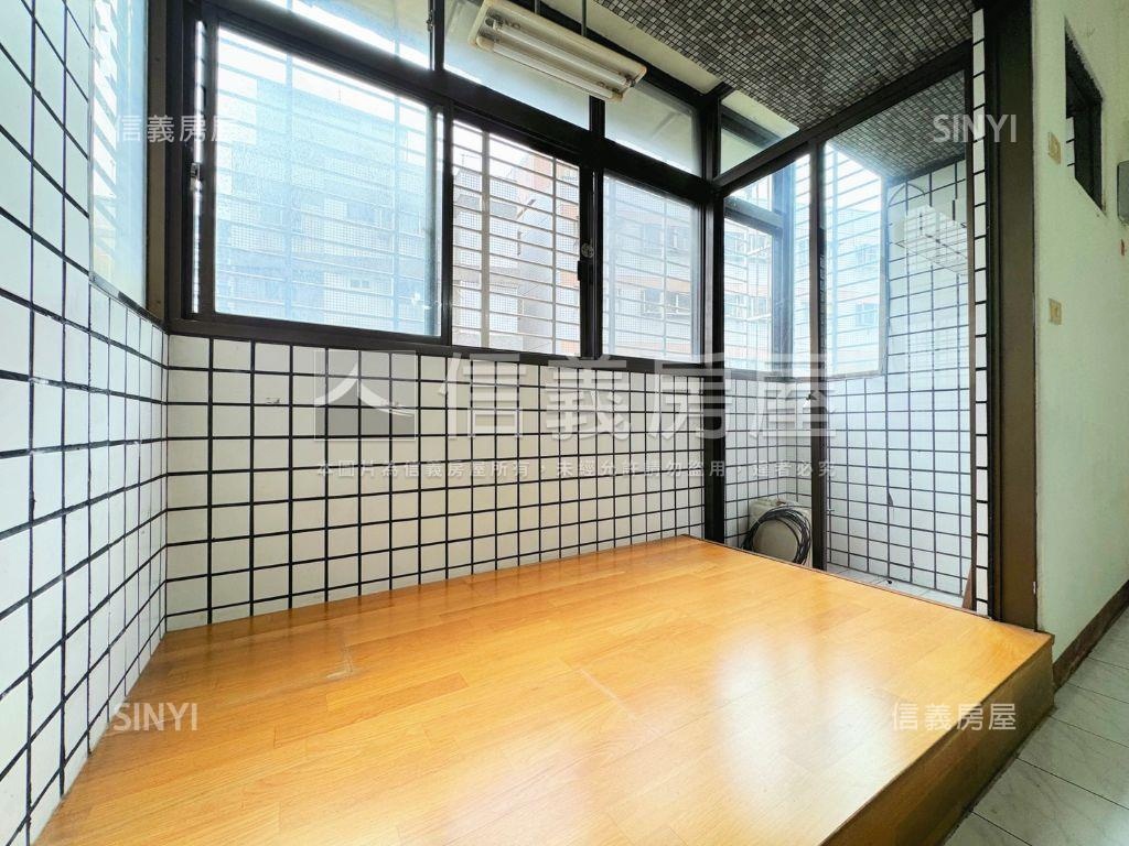 帥！近國光花市三房平車讚房屋室內格局與周邊環境