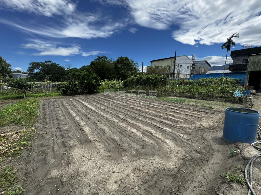 ３００開心小農地房屋室內格局與周邊環境