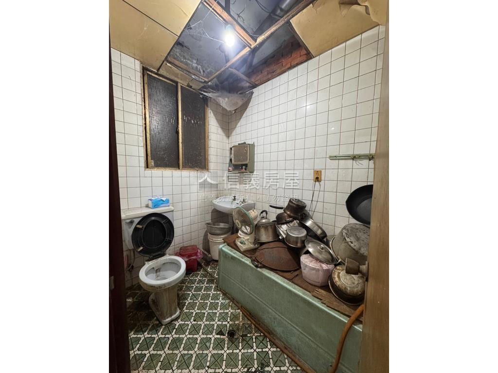 東華黃昏市場金店面房屋室內格局與周邊環境