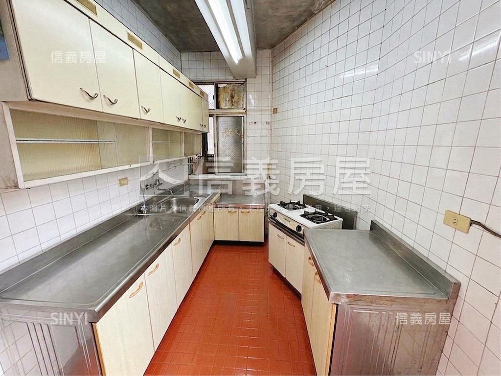 南京光復高樓住辦房屋室內格局與周邊環境