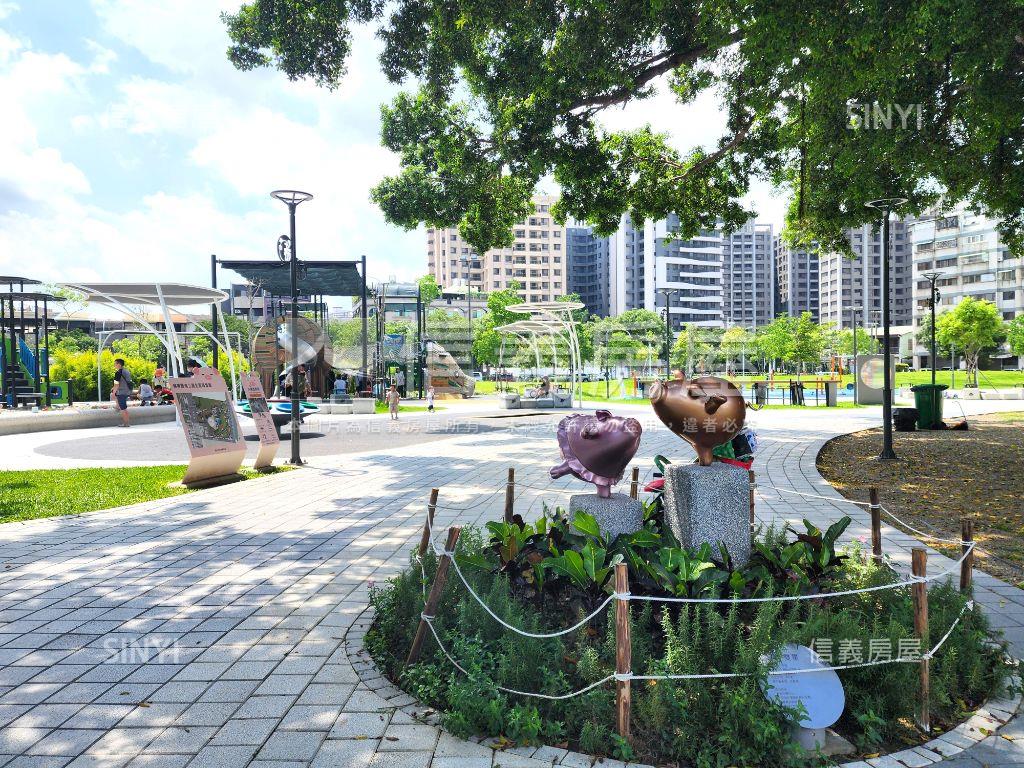 翠堤河岸｜次頂樓三房平車房屋室內格局與周邊環境