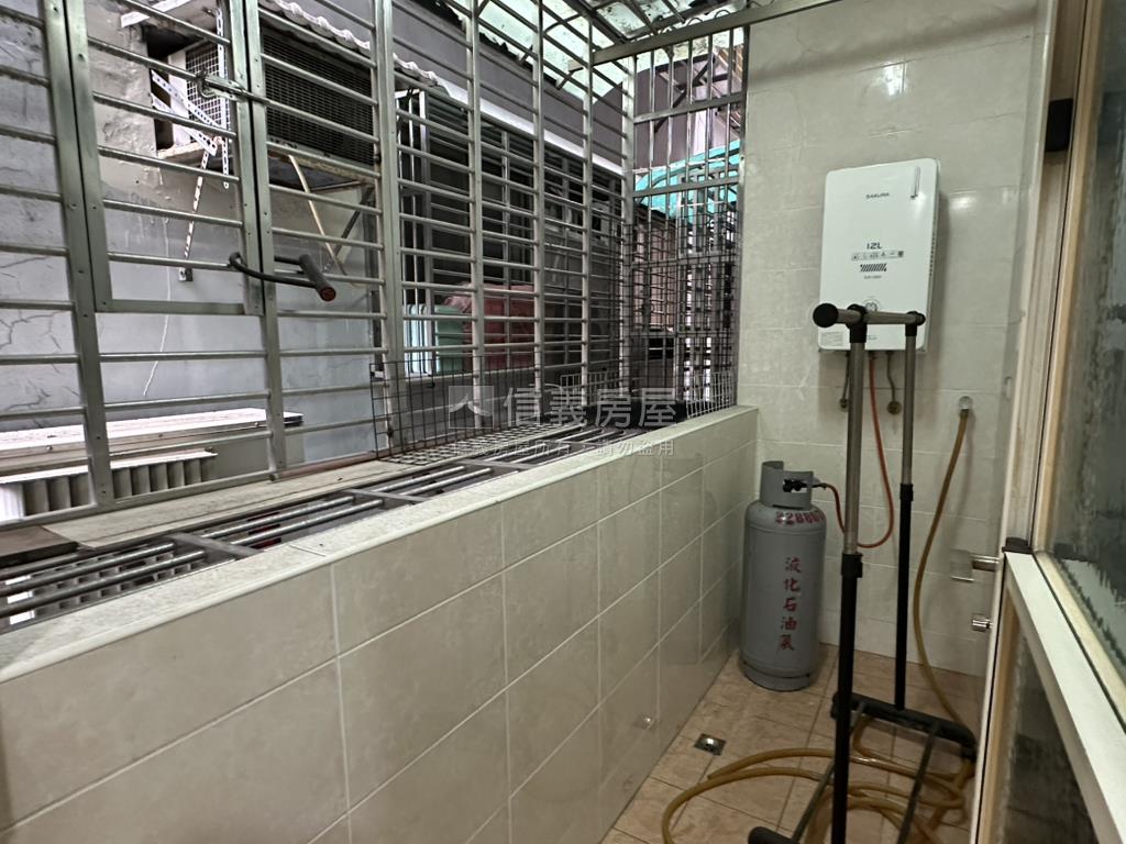長安街方正公寓２樓房屋室內格局與周邊環境