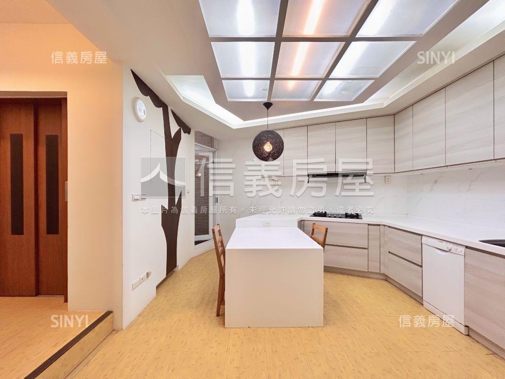 朗翠社區康橋電梯別墅房屋室內格局與周邊環境