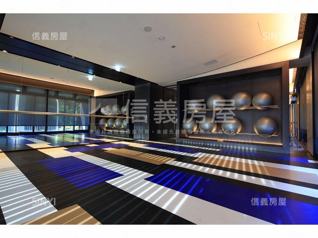 精美裝潢·奢華日日房屋室內格局與周邊環境