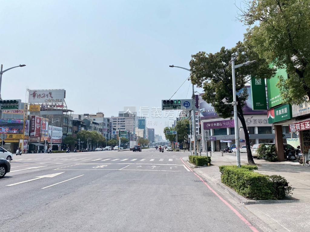 近車站捷運博愛正路透店房屋室內格局與周邊環境