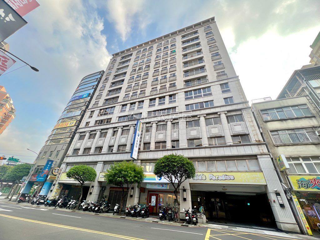 榕元伊頓高樓四房平面車位房屋室內格局與周邊環境