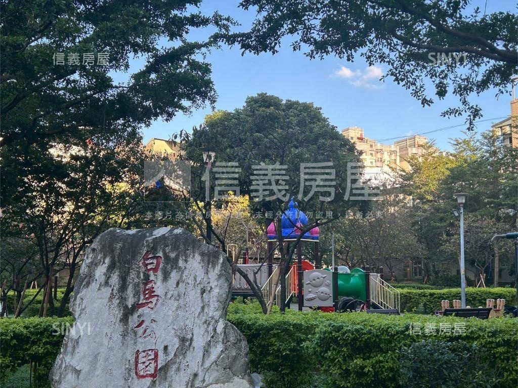 辦公咖啡廳大空間房屋室內格局與周邊環境