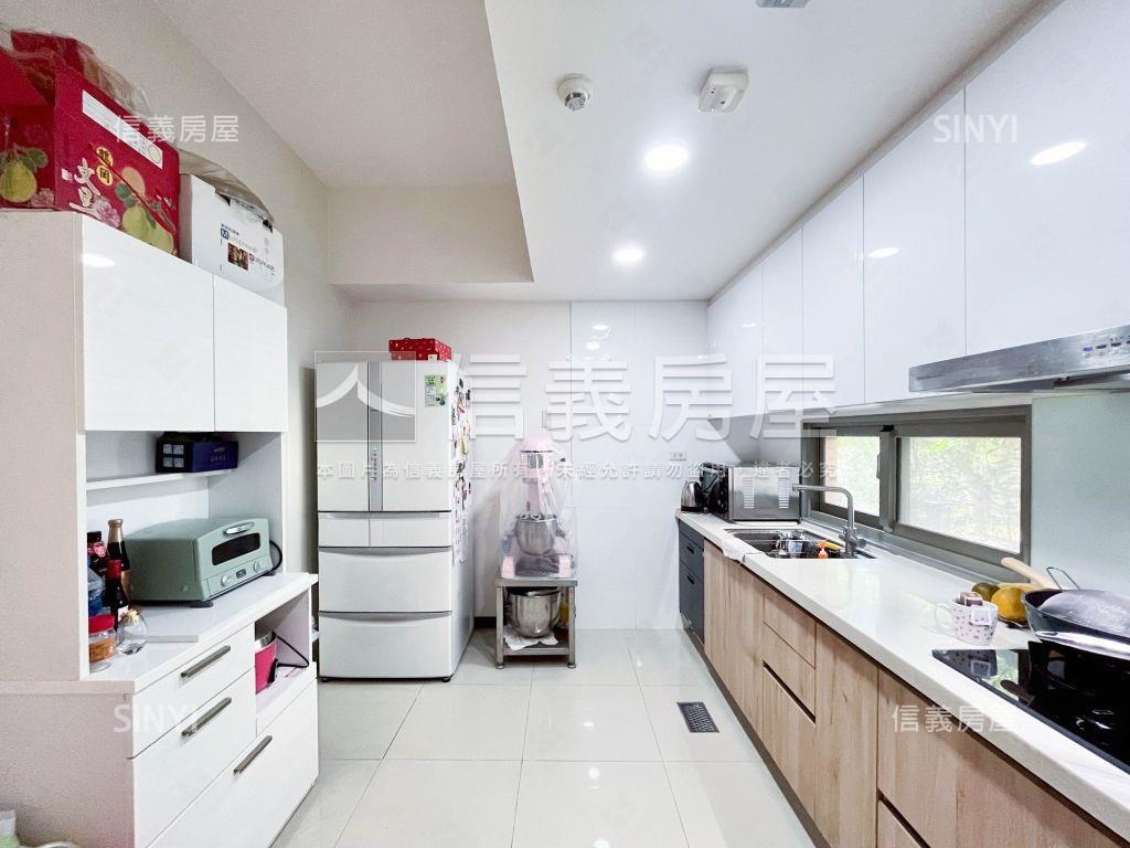 觀闊面公園美四房平車房屋室內格局與周邊環境