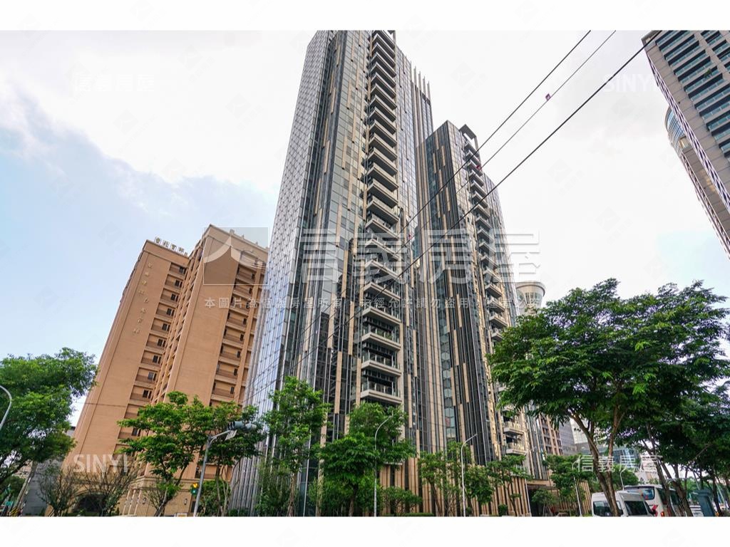 特區大陸工程謙岳‧水釉房屋室內格局與周邊環境