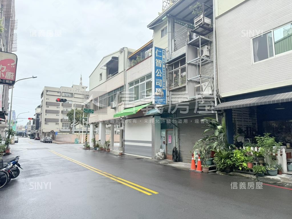 近火車站三角窗透店房屋室內格局與周邊環境