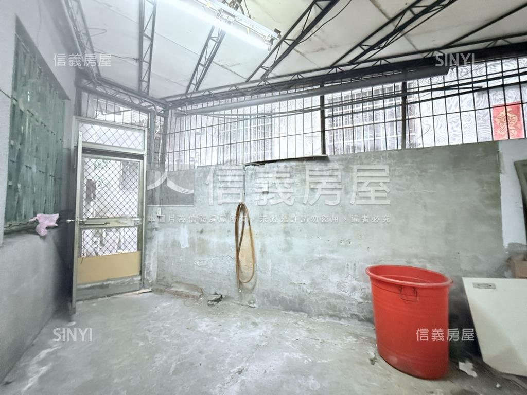 免爬高一樓與一塊土地房屋室內格局與周邊環境