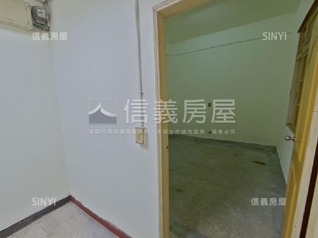 稀有一樓與一塊土地房屋室內格局與周邊環境