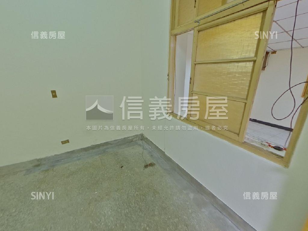 稀有一樓與一塊土地房屋室內格局與周邊環境