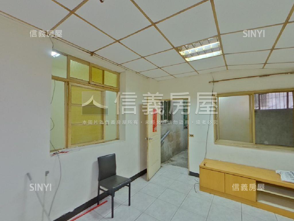 稀有一樓與一塊土地房屋室內格局與周邊環境