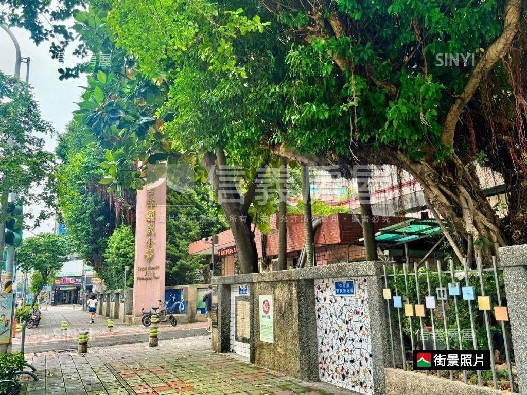 正長春路透天置產收租寶房屋室內格局與周邊環境