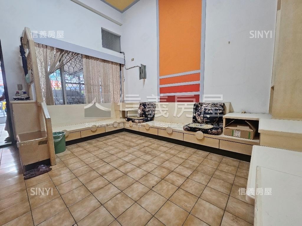 臨路低總價市場附近透天房屋室內格局與周邊環境