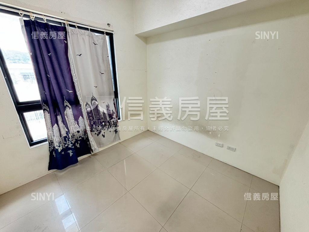 家在ｅ起三房平車房屋室內格局與周邊環境