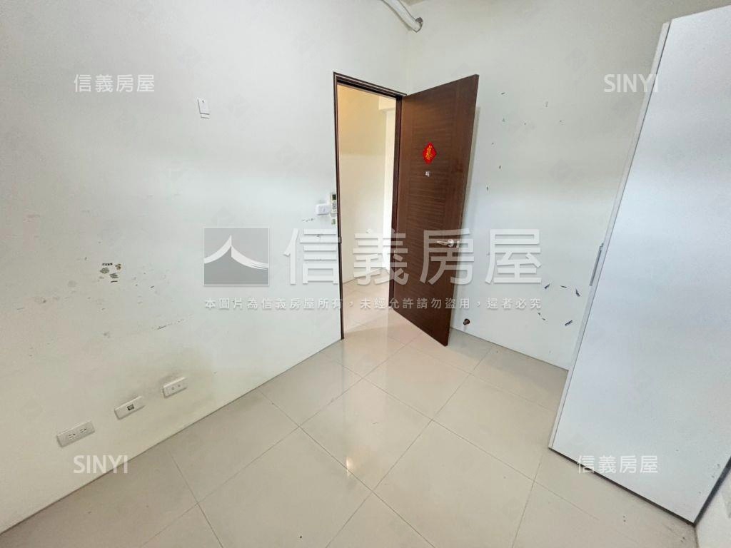 家在ｅ起三房平車房屋室內格局與周邊環境