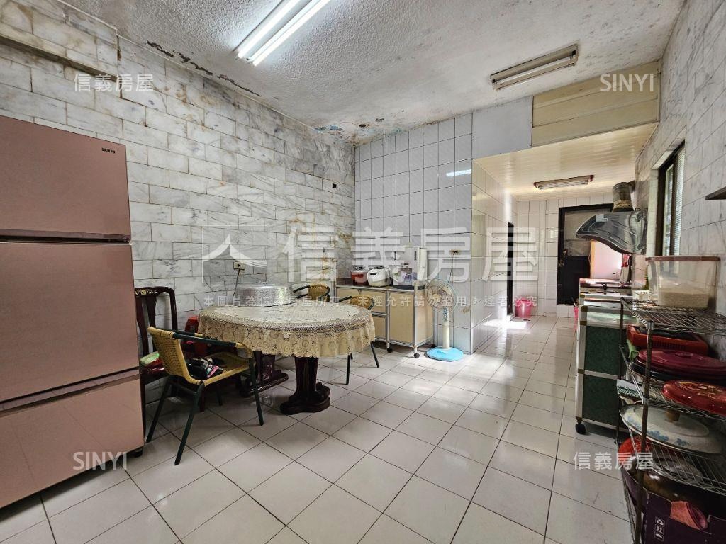 育英街靜巷美透天房屋室內格局與周邊環境