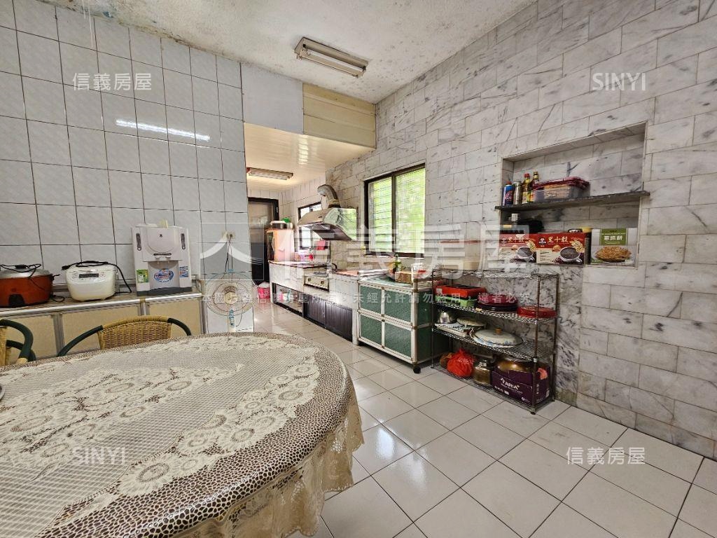 育英街靜巷美透天房屋室內格局與周邊環境