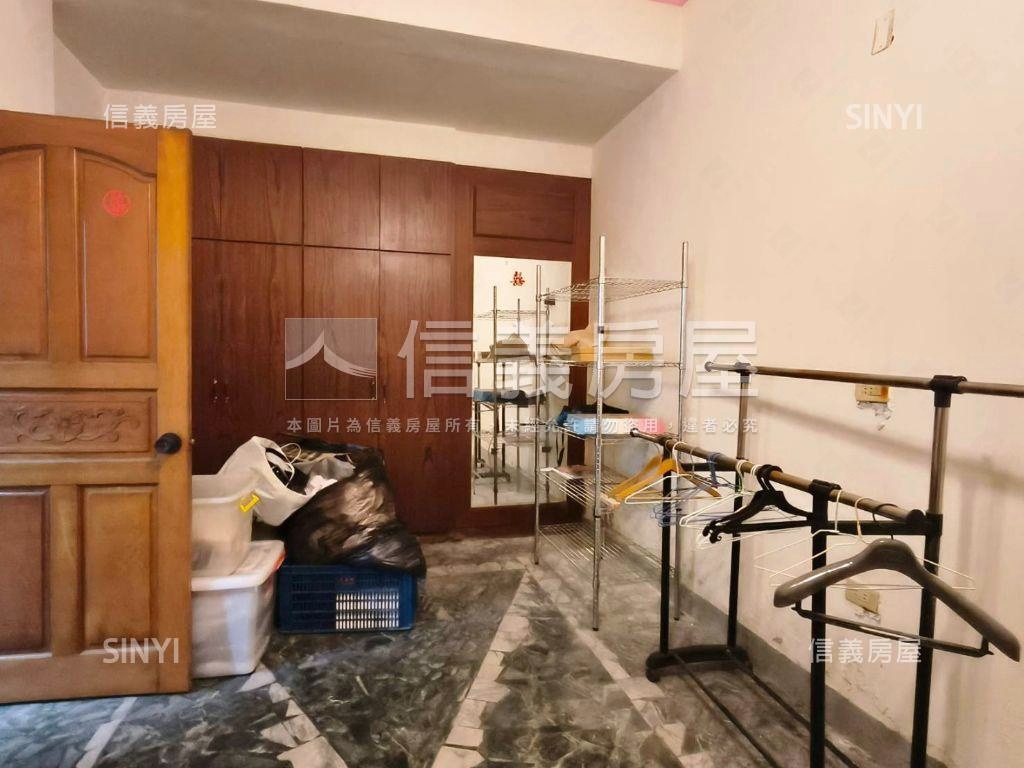 近科工館面寬公寓一樓房屋室內格局與周邊環境